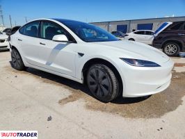 Tesla Model 3 2025