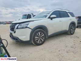 Nissan Pathfinder 2023 3