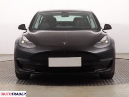 Tesla Model 3 2021 490 KM