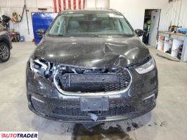 Chrysler Pacifica 2022 3