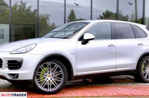 Porsche Cayenne 2015 3.0 333 KM Porsche Cayenne 2015 3.0 333 KM