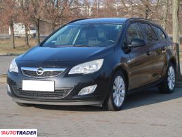 Opel Astra 2011 1.4 138 KM