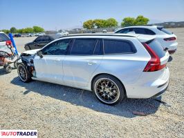 Volvo V60 2025 2
