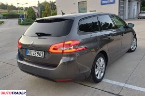 Peugeot 308 2021 1.5 130 KM
