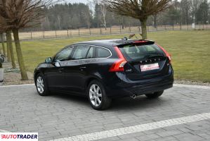 Volvo V60 2017 2.0 150 KM