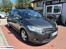 Toyota Auris 2011 1.3 100 KM