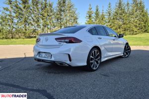 Opel Insignia 2018 2.0 260 KM