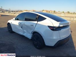 Tesla Model Y 2026