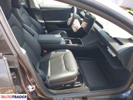 Tesla Model 3 2025