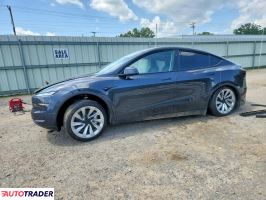 Tesla Model Y 2026