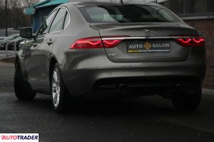 Jaguar XF 2018 2.0 250 KM