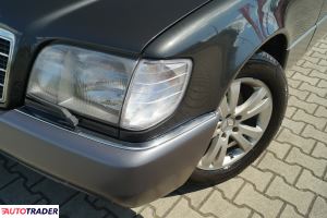 Mercedes S-klasa 1992 3.2 231 KM