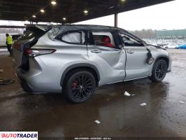 Toyota Highlander 2022 3