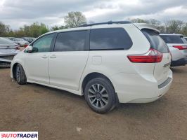 Toyota Sienna 2020 3