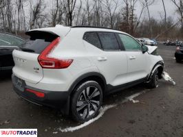 Volvo XC40 2024 2