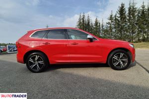 Volvo XC60 2019 2.0 190 KM