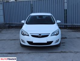 Opel Astra 2011 1.4 138 KM