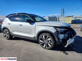 Volvo XC40 2021