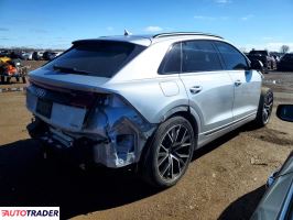 Audi Q8 2021 3