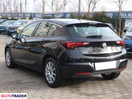 Opel Astra 2018 1.4 147 KM