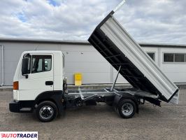 Nissan Atleon 2010 3