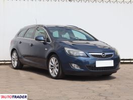 Opel Astra 2011 1.4 138 KM