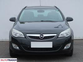 Opel Astra 2012 1.4 138 KM