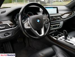 BMW 730 2017 3.0 265 KM