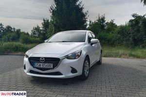 Mazda 2 2015 1.5 90 KM