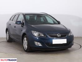 Opel Astra 2011 1.4 138 KM