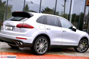 Porsche Cayenne 2015 3.0 333 KM Porsche Cayenne 2015 3.0 333 KM