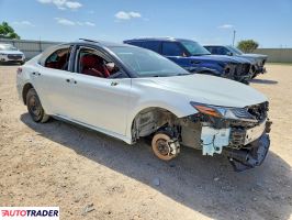 Toyota Camry 2022 3