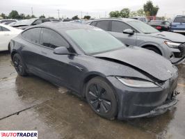 Tesla Model 3 2024