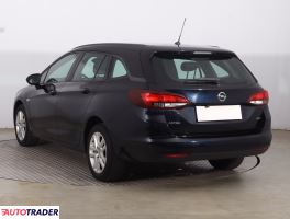Opel Astra 2018 1.6 108 KM
