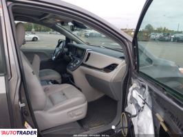 Toyota Sienna 2019 3