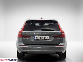 Volvo XC60 2019 2.0 190 KM