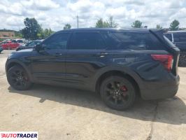 Ford Explorer 2022 3