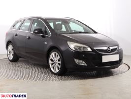 Opel Astra 2011 1.4 138 KM