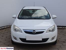 Opel Astra 2011 1.6 113 KM