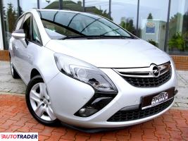 Opel Zafira 2014 1.4 140 KM