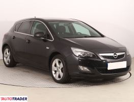 Opel Astra 2011 1.4 138 KM