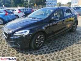 Volvo V40 Cross Country 2018 2.0 120 KM