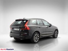 Volvo XC60 2023 2.0 197 KM