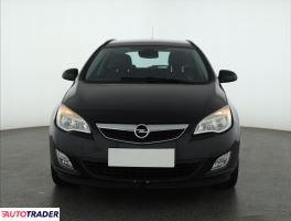 Opel Astra 2011 1.4 138 KM
