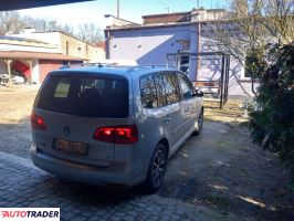 Volkswagen Touran 2011 1.6 105 KM