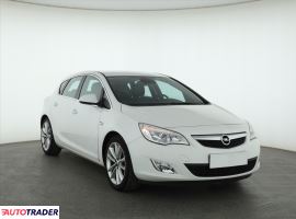 Opel Astra 2010 1.4 138 KM