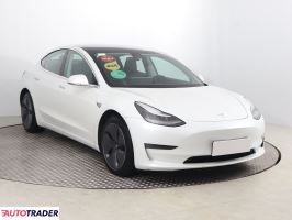Tesla Model 3 - zobacz ofertę