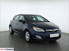 Opel Astra 2011 1.7 108 KM