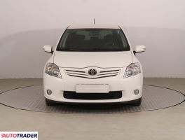 Toyota Auris 2010 2.0 124 KM