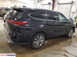 Toyota Highlander 2020 3